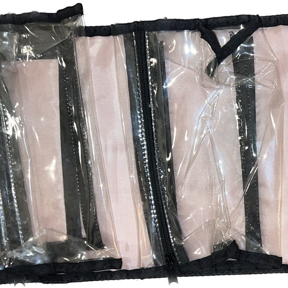 ⚡️3/$30⚡️NWOT Mary Kay Hang Toiletries Bag Cosmetics Makeup Travel Bag - Picture 2 of 4